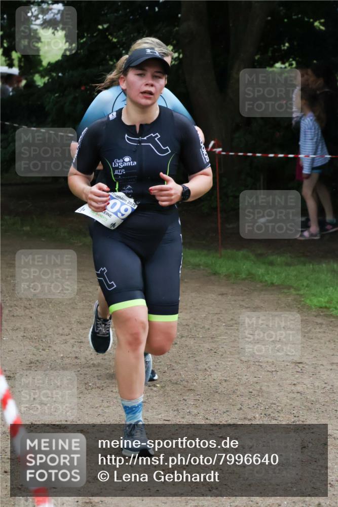 21.06.2025 - 27. Vierlanden-Triathlon Lena Gebhardt http://msf.ph/oto/7996640 15.06.2025 13:53:21 Laufen 2025, 09 meine-sportfotos.de