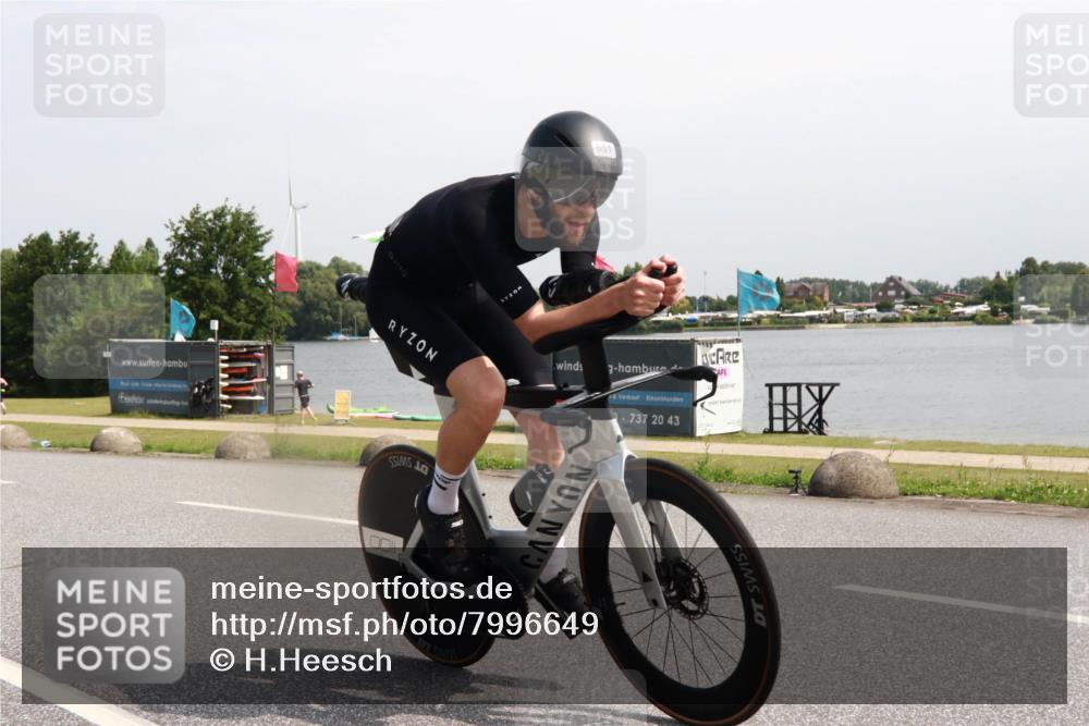 21.06.2025 - 27. Vierlanden-Triathlon H.Heesch http://msf.ph/oto/7996649 15.06.2025 11:31:00 Radfahren 167, 228, 651, 891, 926, 980 meine-sportfotos.de