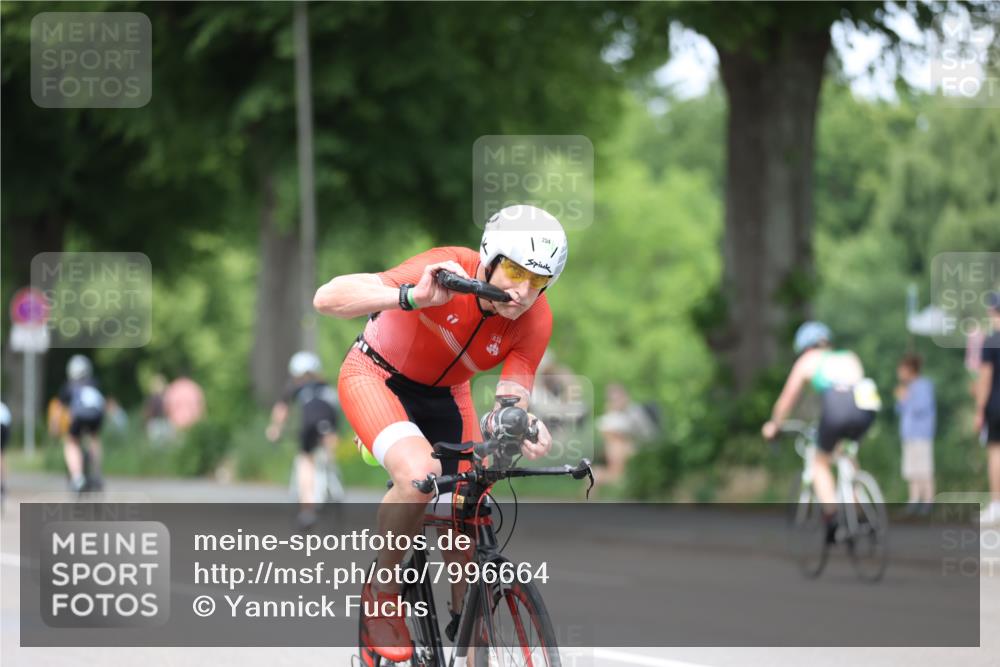 15.06.2025 - 7 Türme Triathlon Yannick Fuchs http://msf.ph/oto/7996664 15.06.2025 13:11:48 Radfahren 254, 465, 813 meine-sportfotos.de