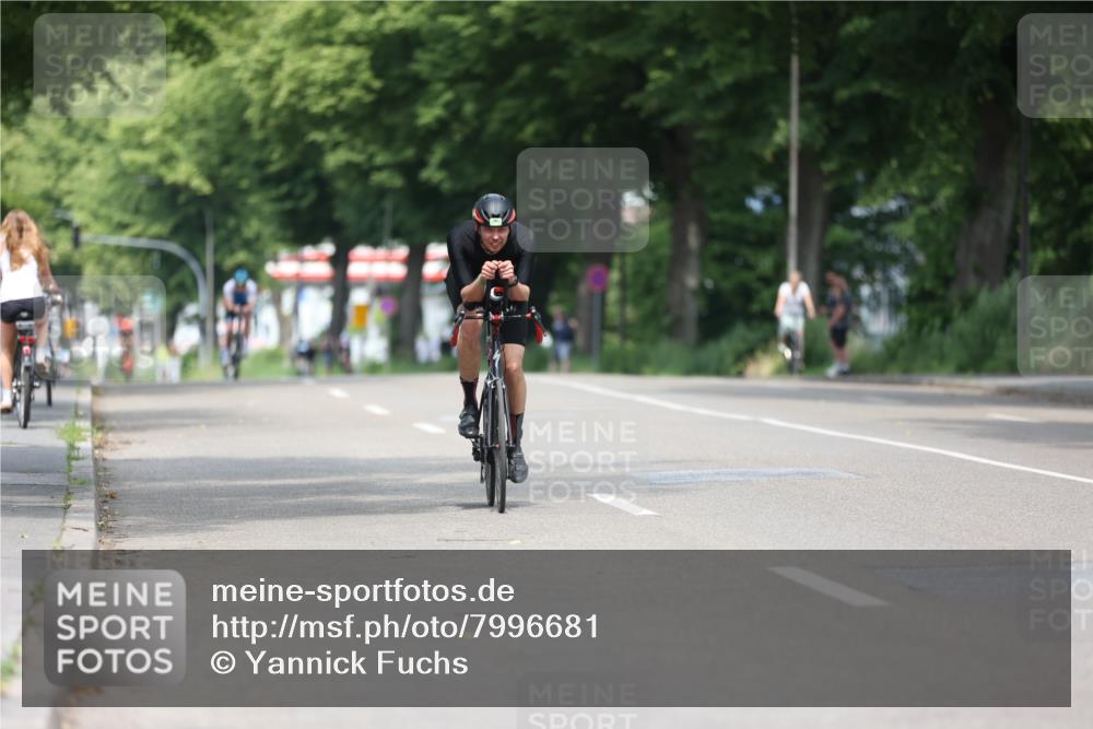 15.06.2025 - 7 Türme Triathlon Yannick Fuchs http://msf.ph/oto/7996681 15.06.2025 12:16:20 Radfahren 256, 332 meine-sportfotos.de
