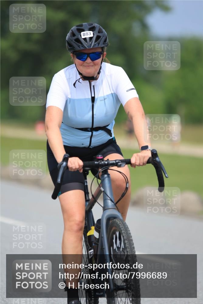 21.06.2025 - 27. Vierlanden-Triathlon H.Heesch http://msf.ph/oto/7996689 15.06.2025 12:22:26 Radfahren 706, 883, 884 meine-sportfotos.de