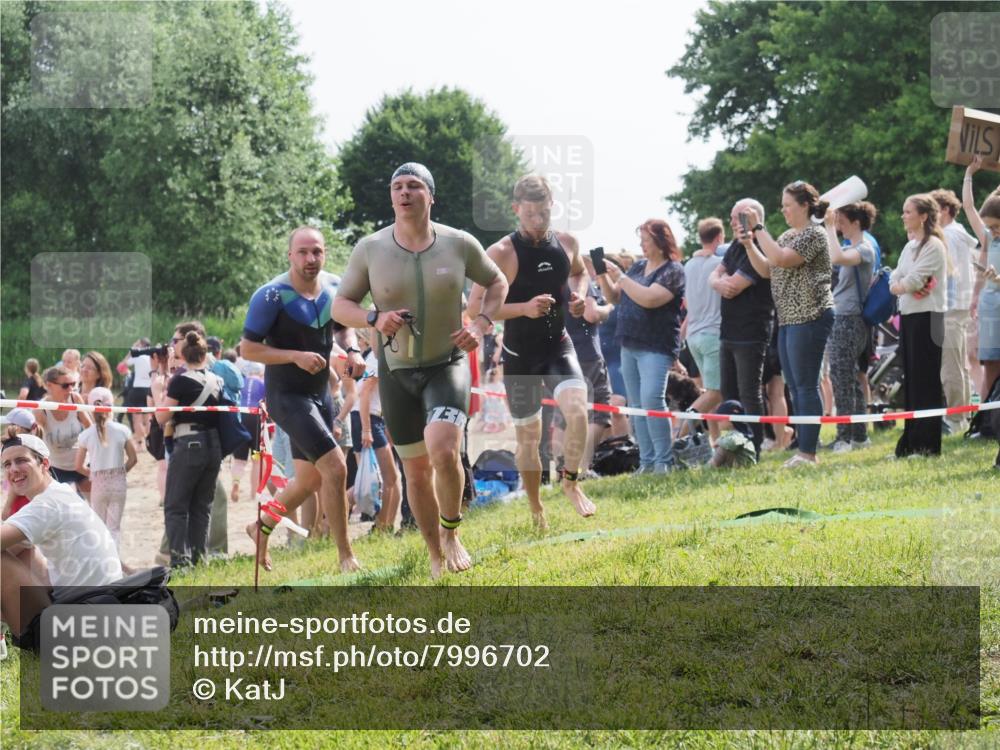 15.06.2025 - 27. Vierlanden-Triathlon KatJ http://msf.ph/oto/7996702 15.06.2025 09:55:35 Schwimmen 272, 316, 327, 329, 335, 353, 548 meine-sportfotos.de