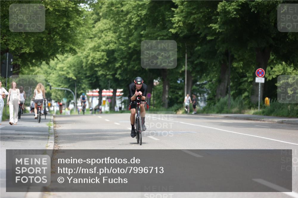 15.06.2025 - 7 Türme Triathlon Yannick Fuchs http://msf.ph/oto/7996713 15.06.2025 12:16:21 Radfahren 256, 260, 332 meine-sportfotos.de