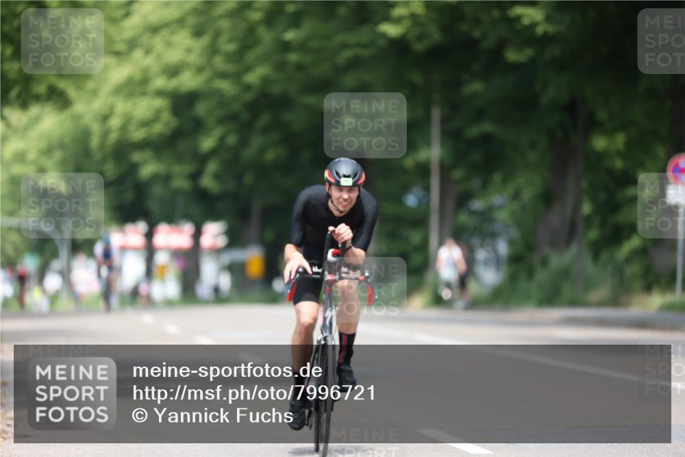 15.06.2025 - 7 Türme Triathlon Yannick Fuchs http://msf.ph/oto/7996721 15.06.2025 12:16:21 Radfahren 256, 260, 332 meine-sportfotos.de
