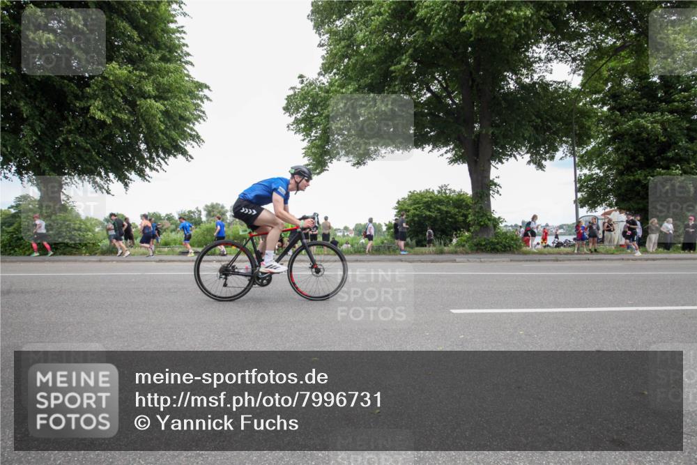 15.06.2025 - 7 Türme Triathlon Yannick Fuchs http://msf.ph/oto/7996731 15.06.2025 13:47:44 Radfahren 897, 925, 1026, 1135 meine-sportfotos.de