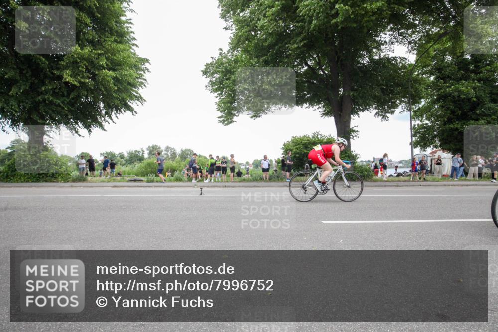 15.06.2025 - 7 Türme Triathlon Yannick Fuchs http://msf.ph/oto/7996752 15.06.2025 13:48:00 Radfahren 482, 737, 825, 876, 1178 meine-sportfotos.de