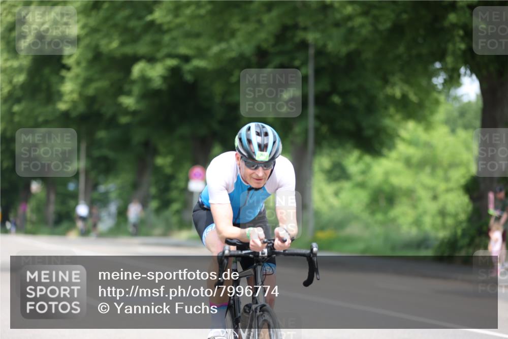 15.06.2025 - 7 Türme Triathlon Yannick Fuchs http://msf.ph/oto/7996774 15.06.2025 12:16:28 Radfahren 247, 260, 561 meine-sportfotos.de