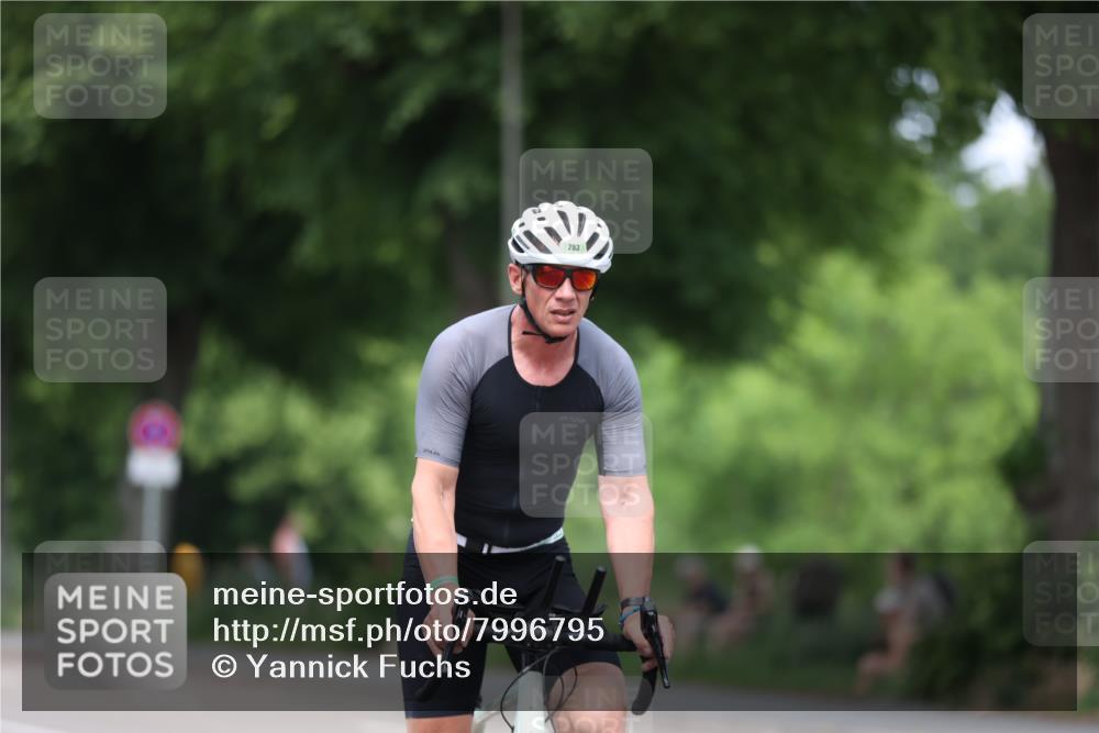 15.06.2025 - 7 Türme Triathlon Yannick Fuchs http://msf.ph/oto/7996795 15.06.2025 13:12:00 Radfahren 228, 230, 553, 928, 932 meine-sportfotos.de