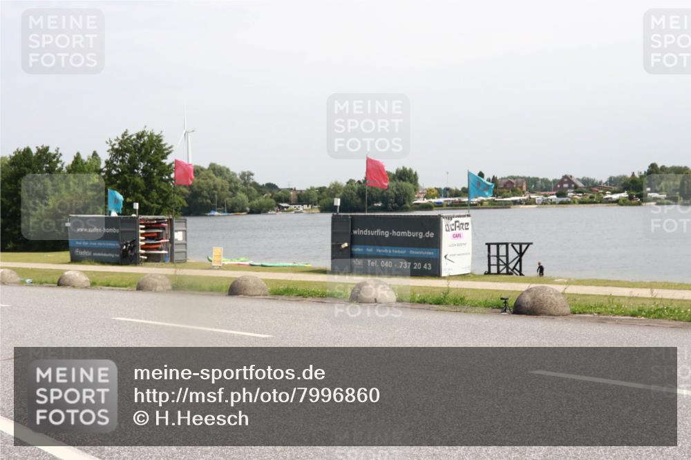 21.06.2025 - 27. Vierlanden-Triathlon H.Heesch http://msf.ph/oto/7996860 15.06.2025 11:31:32 Radfahren  meine-sportfotos.de