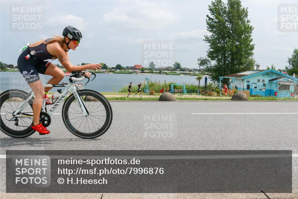 21.06.2025 - 27. Vierlanden-Triathlon H.Heesch http://msf.ph/oto/7996876 15.06.2025 12:22:55 Radfahren 934 meine-sportfotos.de