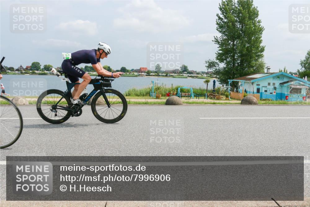 21.06.2025 - 27. Vierlanden-Triathlon H.Heesch http://msf.ph/oto/7996906 15.06.2025 12:23:38 Radfahren 733, 805, 812 meine-sportfotos.de
