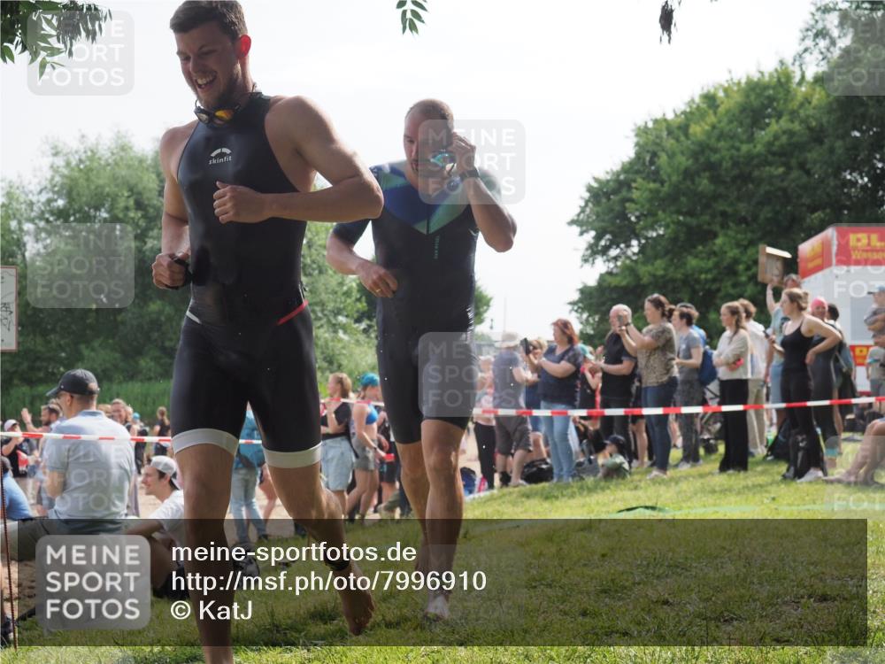 15.06.2025 - 27. Vierlanden-Triathlon KatJ http://msf.ph/oto/7996910 15.06.2025 09:55:38 Schwimmen 272, 273, 316, 329, 335, 548 meine-sportfotos.de