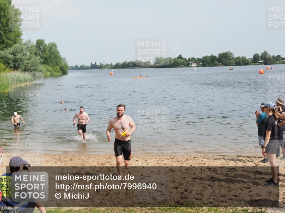21.06.2025 - 27. Vierlanden-Triathlon MichiJ http://msf.ph/oto/7996940 15.06.2026 09:58:09 Schwimmen 289, 321, 360 meine-sportfotos.de