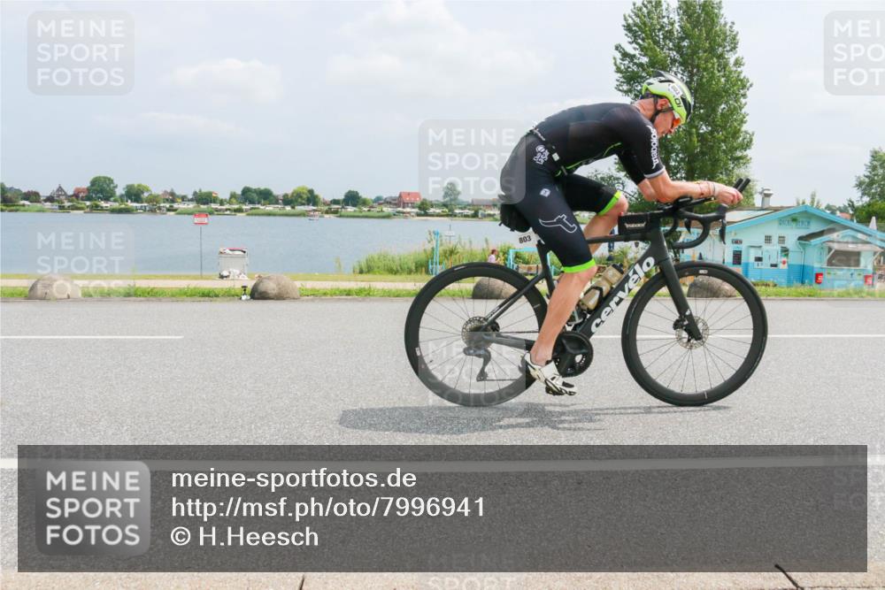 21.06.2025 - 27. Vierlanden-Triathlon H.Heesch http://msf.ph/oto/7996941 15.06.2025 12:23:47 Radfahren 803, 840 meine-sportfotos.de