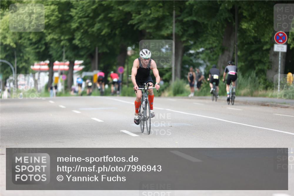 15.06.2025 - 7 Türme Triathlon Yannick Fuchs http://msf.ph/oto/7996943 15.06.2025 13:12:16 Radfahren 359, 555, 593, 1178 meine-sportfotos.de