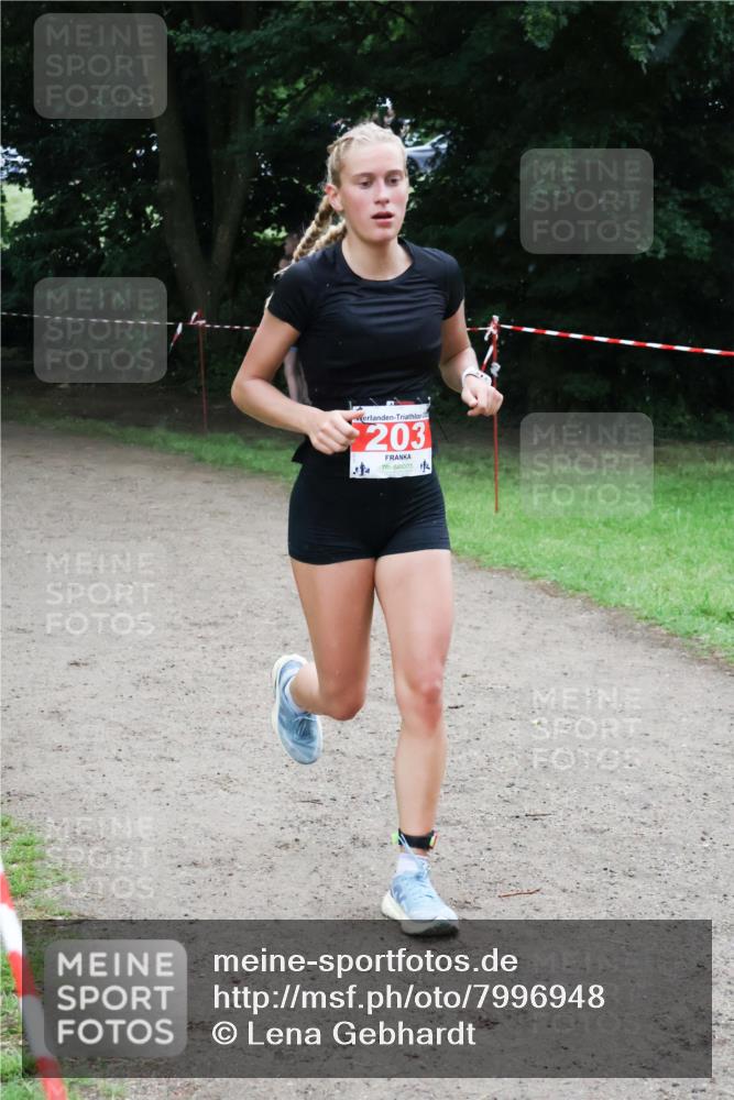 21.06.2025 - 27. Vierlanden-Triathlon Lena Gebhardt http://msf.ph/oto/7996948 15.06.2025 13:53:46 Laufen 203 meine-sportfotos.de