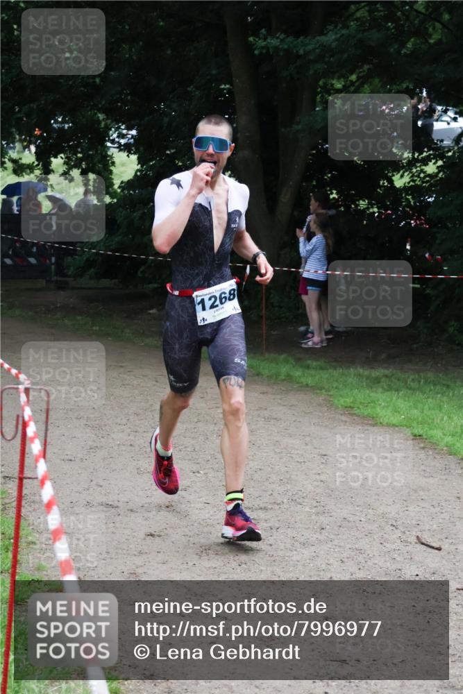 21.06.2025 - 27. Vierlanden-Triathlon Lena Gebhardt http://msf.ph/oto/7996977 15.06.2025 13:53:52 Laufen 202, 1268 meine-sportfotos.de