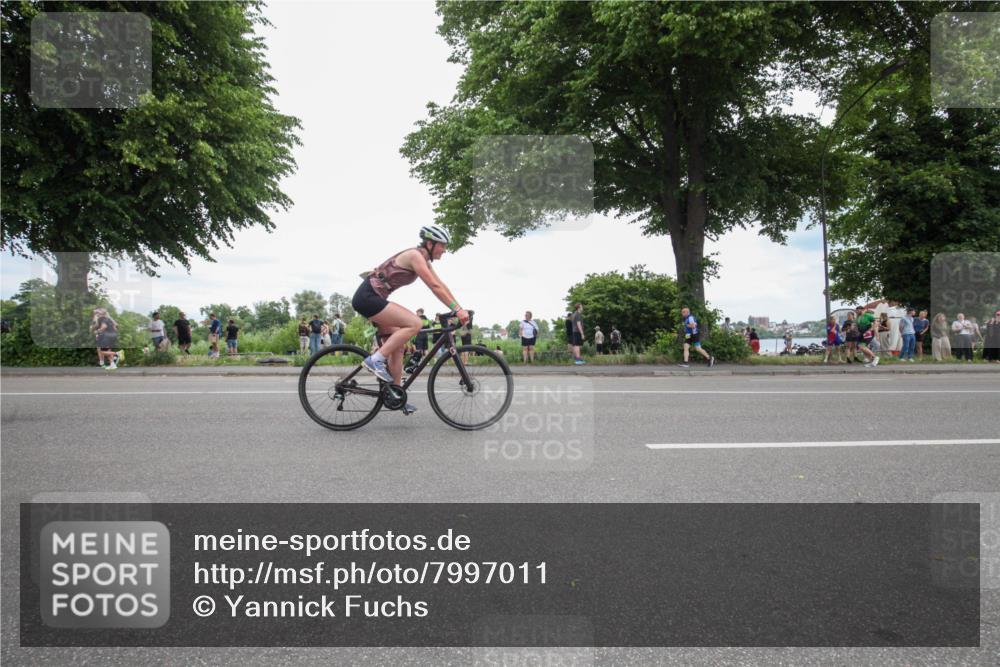 15.06.2025 - 7 Türme Triathlon Yannick Fuchs http://msf.ph/oto/7997011 15.06.2025 13:48:49 Radfahren 212, 428, 796, 806, 1013, 1092 meine-sportfotos.de