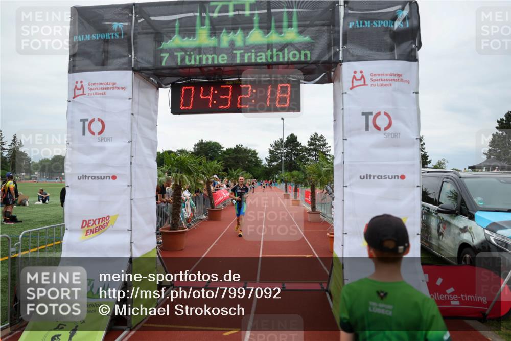 15.06.2025 - 7 Türme Triathlon Michael Strokosch http://msf.ph/oto/7997092 15.06.2025 14:32:18 Ziel 492, 500, 567, 914 meine-sportfotos.de