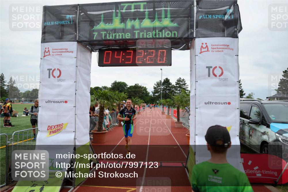 15.06.2025 - 7 Türme Triathlon Michael Strokosch http://msf.ph/oto/7997123 15.06.2025 14:32:20 Ziel 492, 500, 567, 914 meine-sportfotos.de