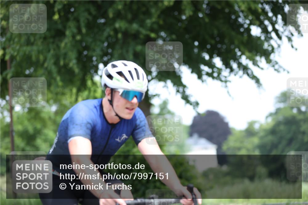 15.06.2025 - 7 Türme Triathlon Yannick Fuchs http://msf.ph/oto/7997151 15.06.2025 12:16:55 Radfahren 443, 599, 605, 605 meine-sportfotos.de