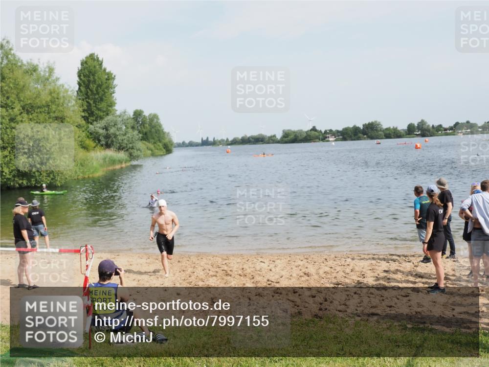 21.06.2025 - 27. Vierlanden-Triathlon MichiJ http://msf.ph/oto/7997155 15.06.2026 09:58:16 Schwimmen 289, 321, 360 meine-sportfotos.de