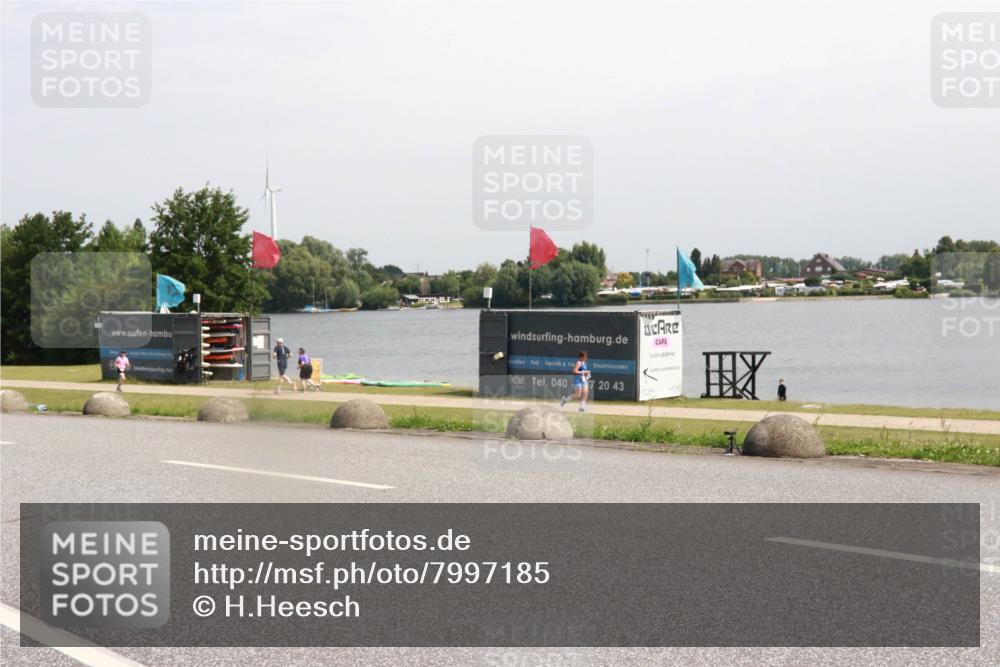 21.06.2025 - 27. Vierlanden-Triathlon H.Heesch http://msf.ph/oto/7997185 15.06.2025 11:32:03 Radfahren 761, 959 meine-sportfotos.de