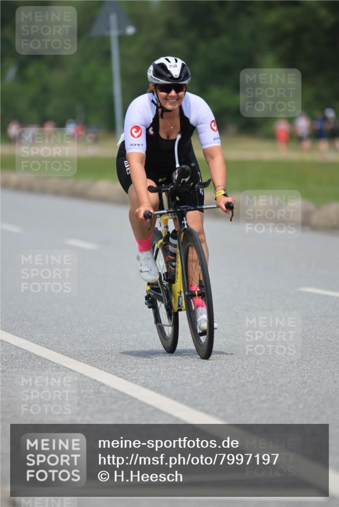 21.06.2025 - 27. Vierlanden-Triathlon H.Heesch http://msf.ph/oto/7997197 15.06.2025 12:24:12 Radfahren 250, 918 meine-sportfotos.de