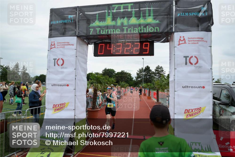 15.06.2025 - 7 Türme Triathlon Michael Strokosch http://msf.ph/oto/7997221 15.06.2025 14:32:29 Ziel 495, 533, 830, 1035 meine-sportfotos.de