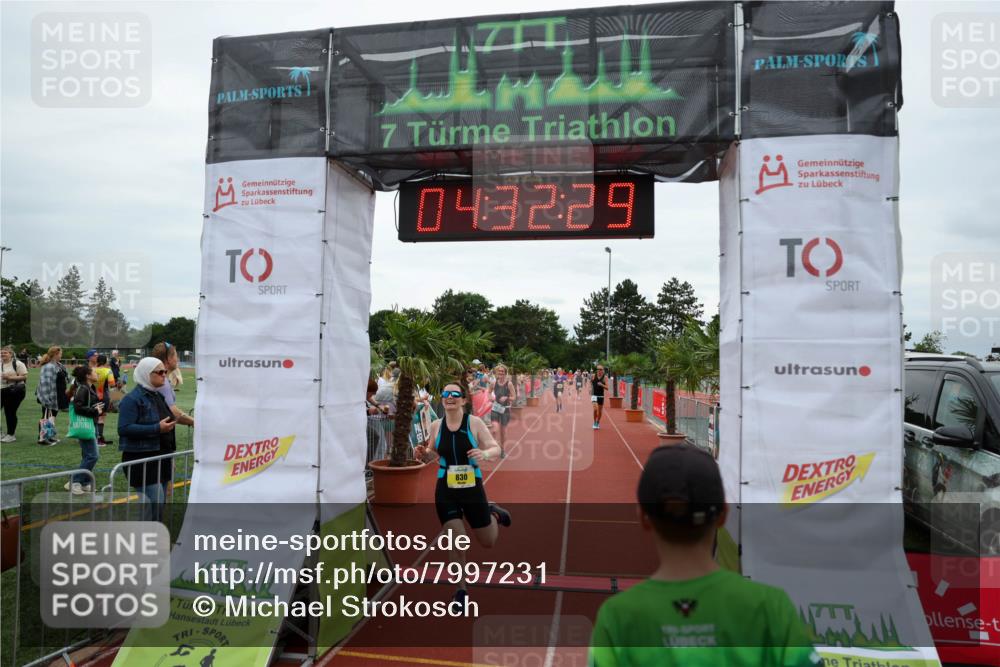 15.06.2025 - 7 Türme Triathlon Michael Strokosch http://msf.ph/oto/7997231 15.06.2025 14:32:29 Ziel 495, 533, 830, 1035 meine-sportfotos.de