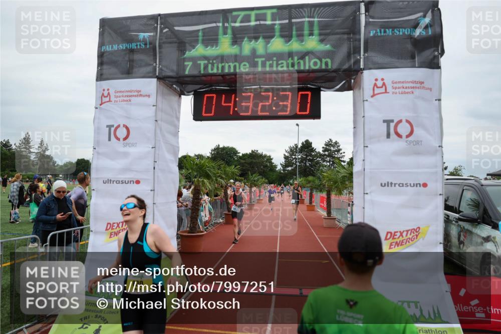 15.06.2025 - 7 Türme Triathlon Michael Strokosch http://msf.ph/oto/7997251 15.06.2025 14:32:30 Ziel 495, 533, 830, 1035 meine-sportfotos.de