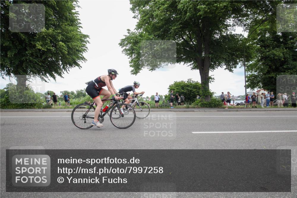 15.06.2025 - 7 Türme Triathlon Yannick Fuchs http://msf.ph/oto/7997258 15.06.2025 13:49:29 Radfahren 547, 847 meine-sportfotos.de