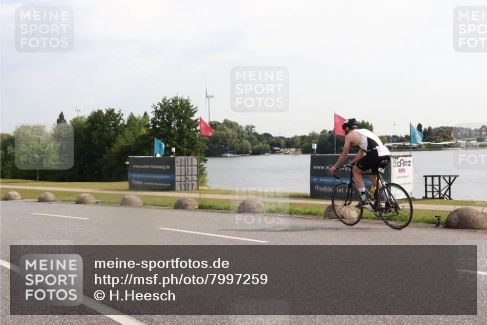 15.06.2025 - 27. Vierlanden-Triathlon H.Heesch http://msf.ph/oto/7997259 15.06.2025 09:33:42 Radfahren 97, 202 meine-sportfotos.de