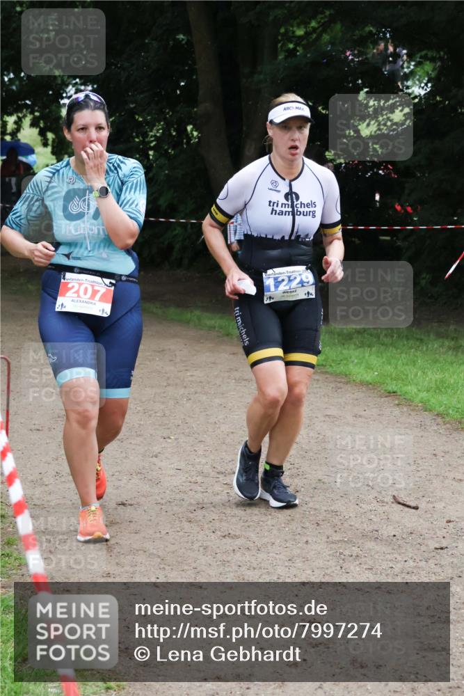 21.06.2025 - 27. Vierlanden-Triathlon Lena Gebhardt http://msf.ph/oto/7997274 15.06.2025 13:54:50 Laufen 207, 2, 1229 meine-sportfotos.de