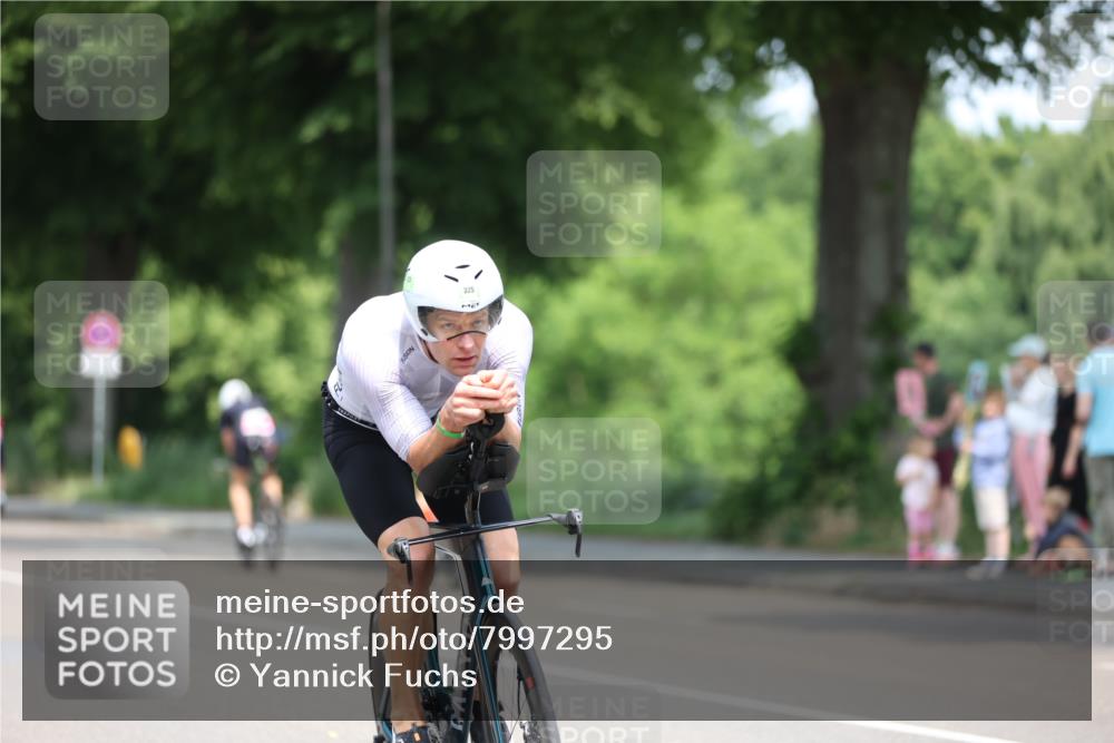 15.06.2025 - 7 Türme Triathlon Yannick Fuchs http://msf.ph/oto/7997295 15.06.2025 12:17:54 Radfahren 202, 256, 262, 325 meine-sportfotos.de