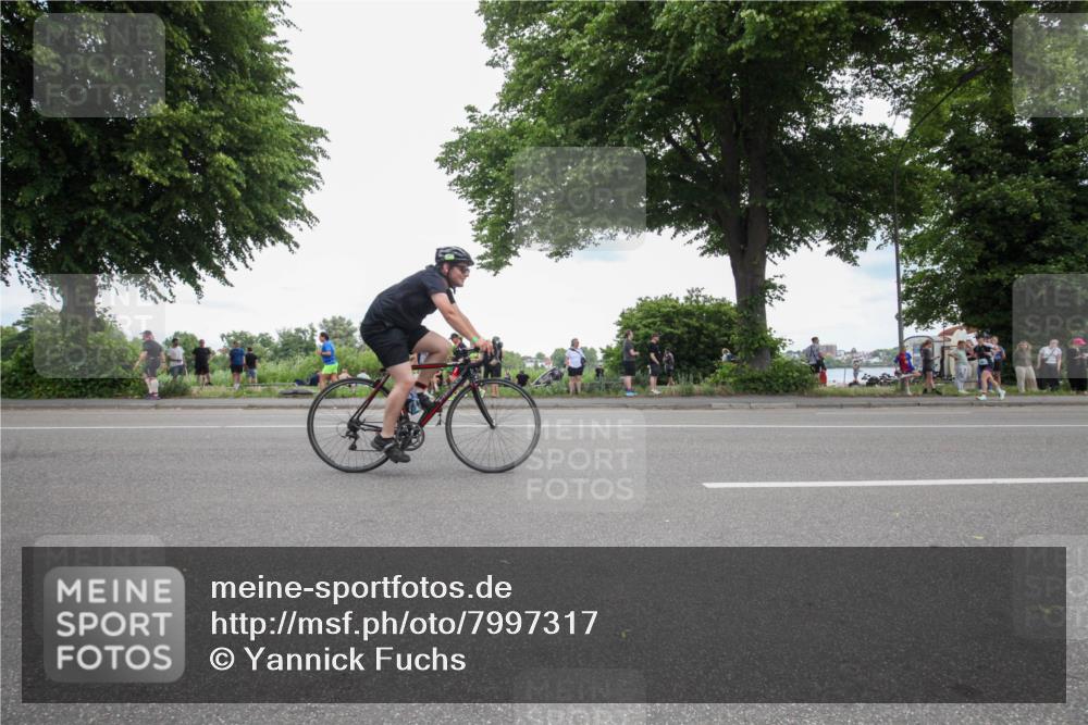15.06.2025 - 7 Türme Triathlon Yannick Fuchs http://msf.ph/oto/7997317 15.06.2025 13:49:42 Radfahren 514, 781, 1051, 1089 meine-sportfotos.de