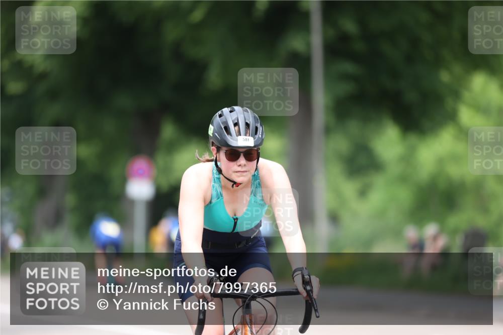 15.06.2025 - 7 Türme Triathlon Yannick Fuchs http://msf.ph/oto/7997365 15.06.2025 13:12:43 Radfahren 363, 581, 660, 751, 1129, 1138 meine-sportfotos.de