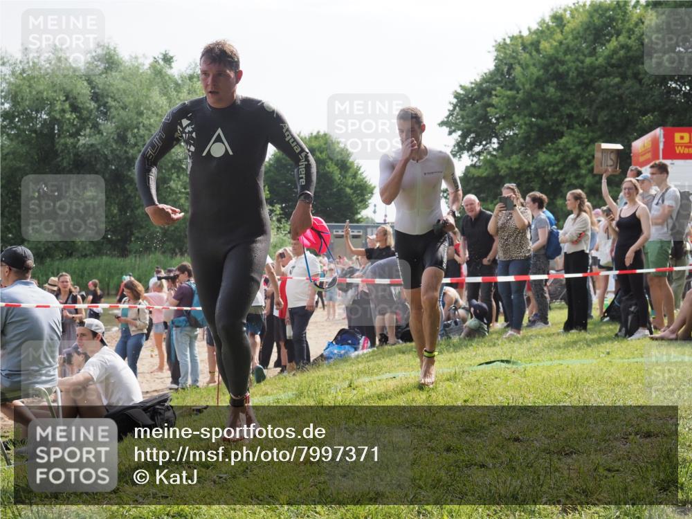 15.06.2025 - 27. Vierlanden-Triathlon KatJ http://msf.ph/oto/7997371 15.06.2025 09:55:50 Schwimmen 273, 280, 283, 300, 303, 322, 331, 338 meine-sportfotos.de