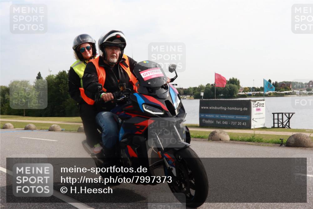 15.06.2025 - 27. Vierlanden-Triathlon H.Heesch http://msf.ph/oto/7997373 15.06.2025 09:35:20 Radfahren  meine-sportfotos.de