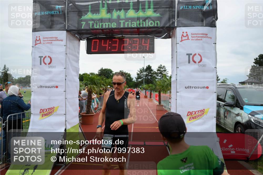 15.06.2025 - 7 Türme Triathlon Michael Strokosch http://msf.ph/oto/7997383 15.06.2025 14:32:34 Ziel 488, 495, 533, 830, 871, 1035 meine-sportfotos.de