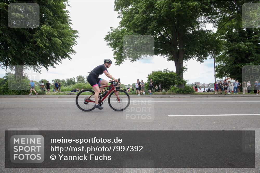 15.06.2025 - 7 Türme Triathlon Yannick Fuchs http://msf.ph/oto/7997392 15.06.2025 13:50:12 Radfahren 764, 894, 960, 1009, 1099, 1119 meine-sportfotos.de