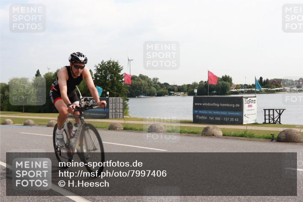 15.06.2025 - 27. Vierlanden-Triathlon H.Heesch http://msf.ph/oto/7997406 15.06.2025 09:36:09 Radfahren 23, 115, 163 meine-sportfotos.de