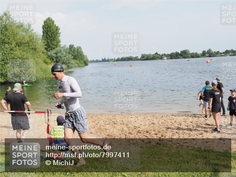 21.06.2025 - 27. Vierlanden-Triathlon MichiJ http://msf.ph/oto/7997411 15.06.2026 09:58:31 Schwimmen 345 meine-sportfotos.de