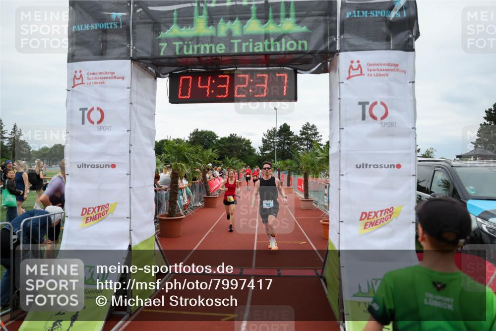 15.06.2025 - 7 Türme Triathlon Michael Strokosch http://msf.ph/oto/7997417 15.06.2025 14:32:36 Ziel 402, 488, 495, 533, 830, 871, 1035 meine-sportfotos.de