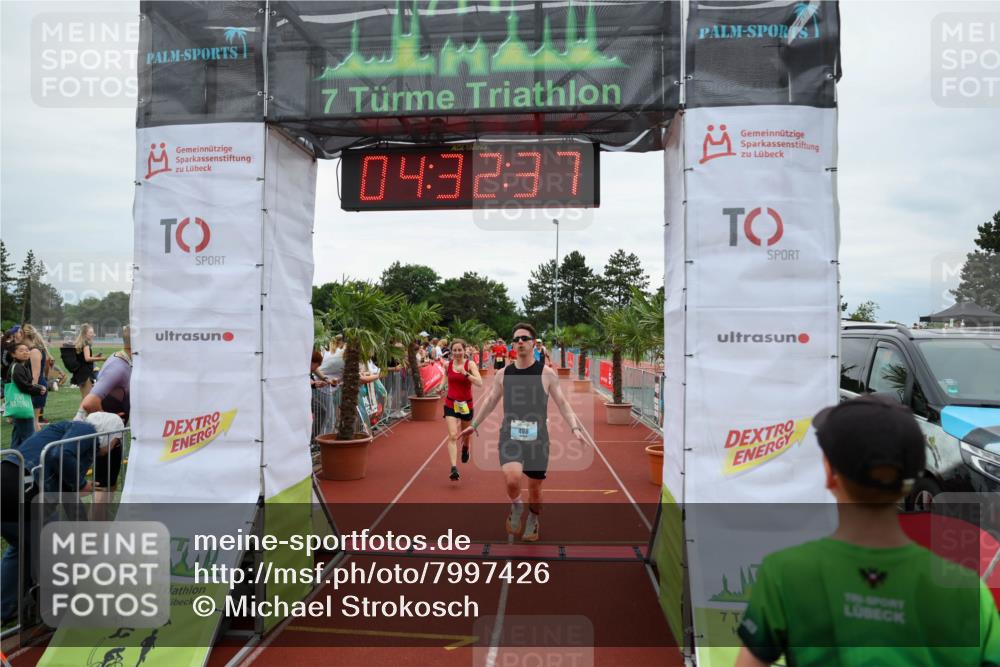 15.06.2025 - 7 Türme Triathlon Michael Strokosch http://msf.ph/oto/7997426 15.06.2025 14:32:37 Ziel 286, 402, 488, 495, 533, 871, 1035 meine-sportfotos.de