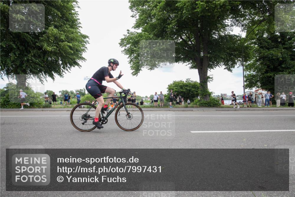 15.06.2025 - 7 Türme Triathlon Yannick Fuchs http://msf.ph/oto/7997431 15.06.2025 13:50:20 Radfahren 822, 839, 850, 866, 894, 960, 1099 meine-sportfotos.de
