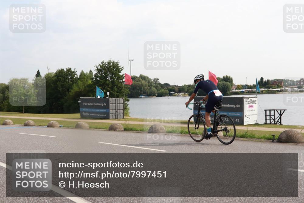 15.06.2025 - 27. Vierlanden-Triathlon H.Heesch http://msf.ph/oto/7997451 15.06.2025 09:37:23 Radfahren 70 meine-sportfotos.de