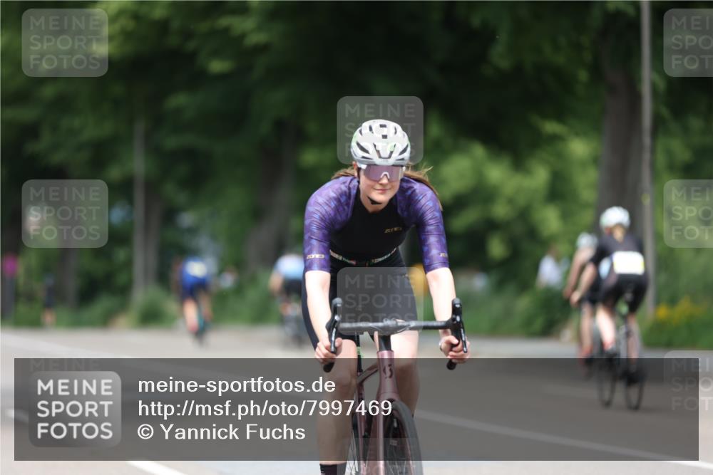 15.06.2025 - 7 Türme Triathlon Yannick Fuchs http://msf.ph/oto/7997469 15.06.2025 13:12:45 Radfahren 363, 581, 660, 1129 meine-sportfotos.de