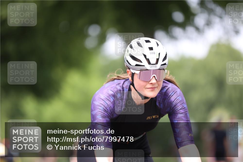 15.06.2025 - 7 Türme Triathlon Yannick Fuchs http://msf.ph/oto/7997478 15.06.2025 13:12:45 Radfahren 363, 581, 660, 1129 meine-sportfotos.de