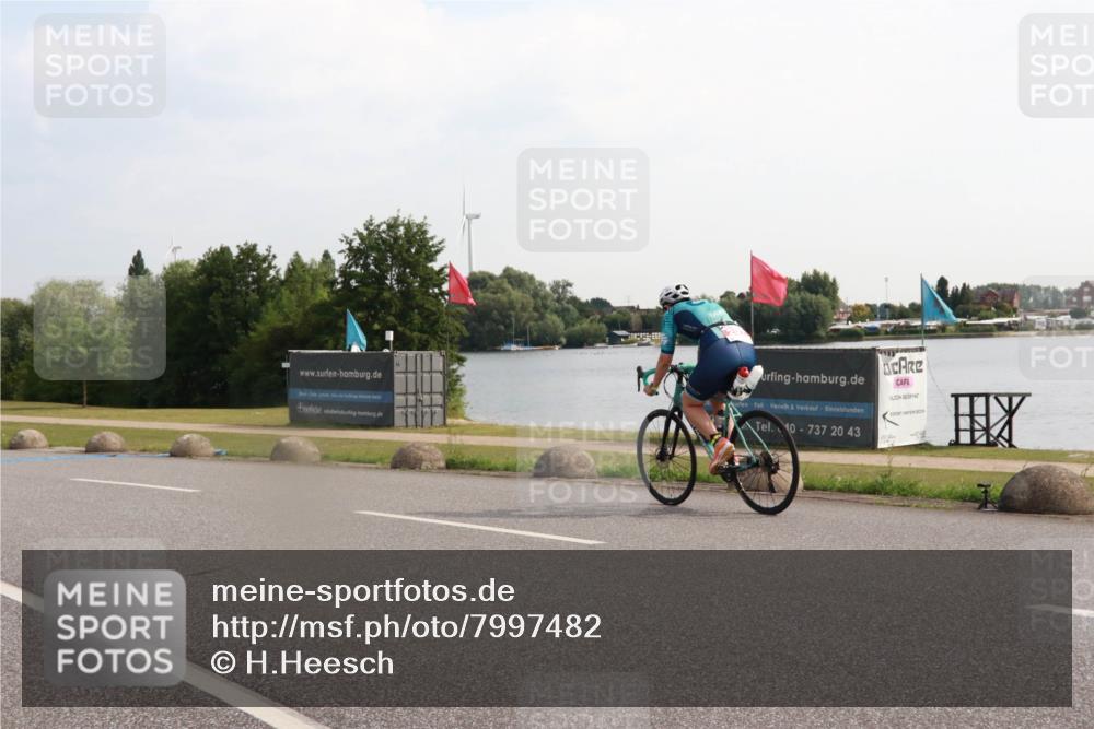 15.06.2025 - 27. Vierlanden-Triathlon H.Heesch http://msf.ph/oto/7997482 15.06.2025 09:37:32 Radfahren 16, 46, 186, 196 meine-sportfotos.de